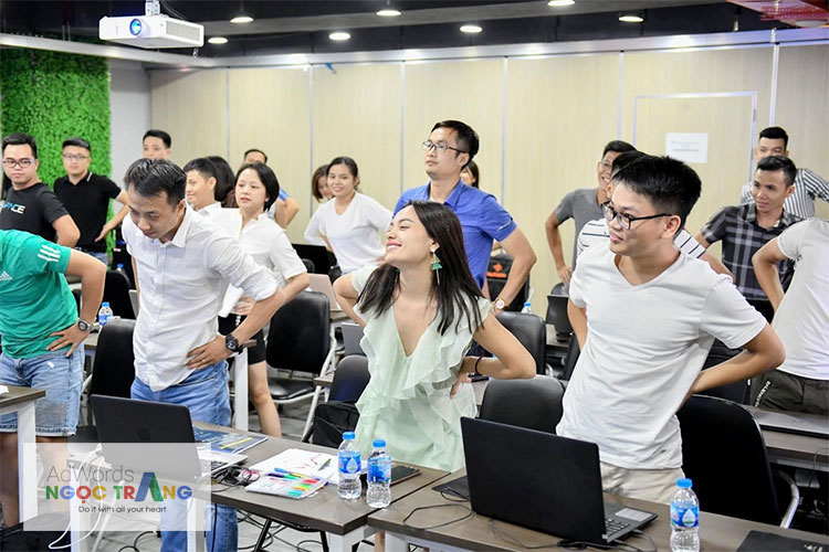 Lớp học Khóa K52